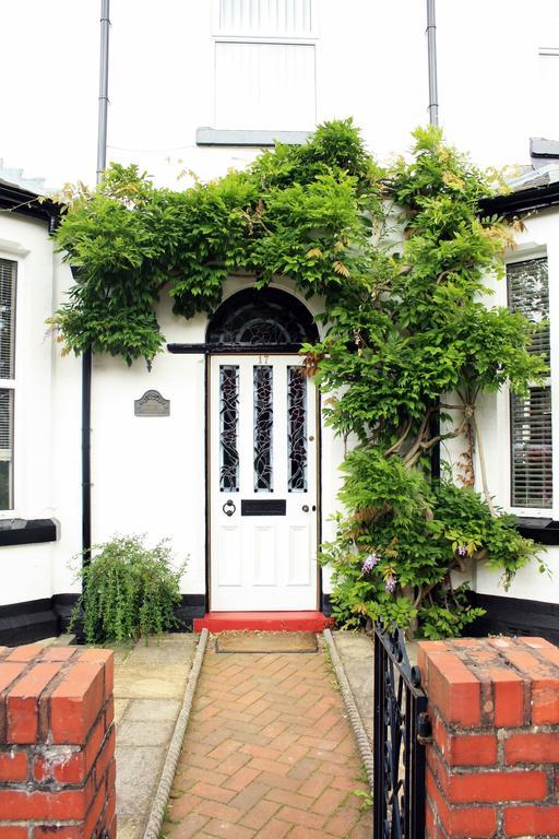 Laurels Bed & Breakfast Oswestry Exterior foto