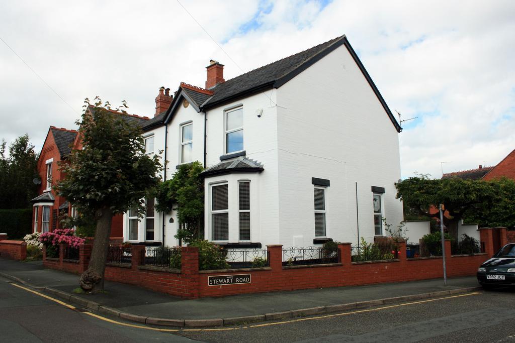 Laurels Bed & Breakfast Oswestry Exterior foto