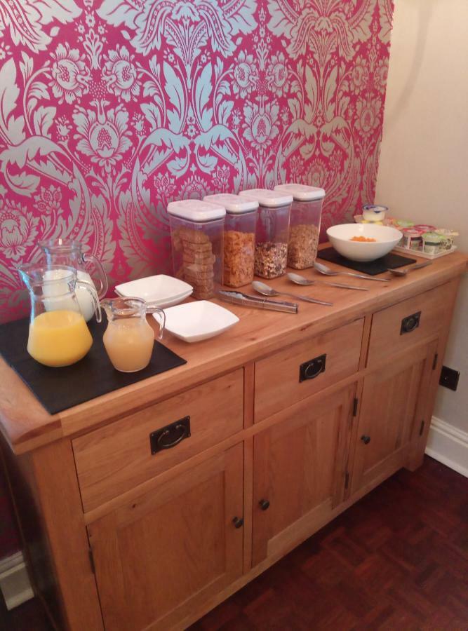 Laurels Bed & Breakfast Oswestry Exterior foto